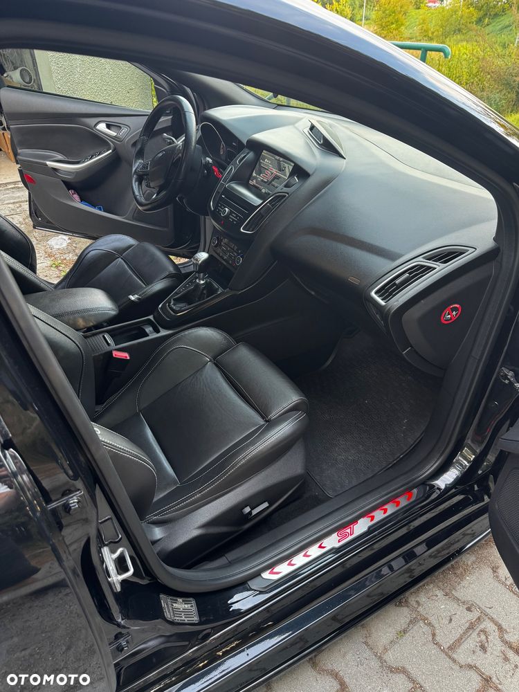 Ford Focus - 12