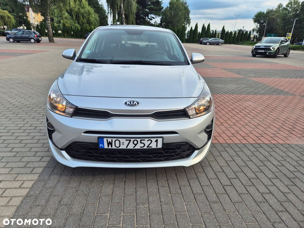 Kia Rio 1.2 L - 7