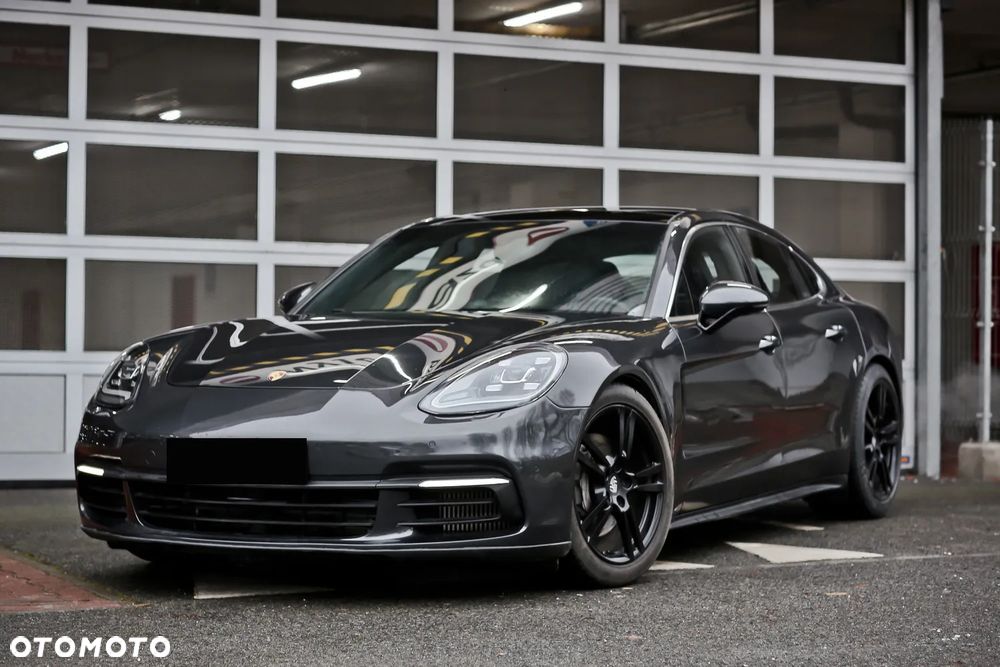 Porsche Panamera 4S - 7