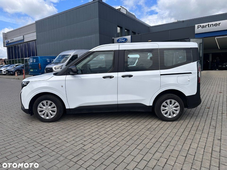 Ford Tourneo Courier - 8