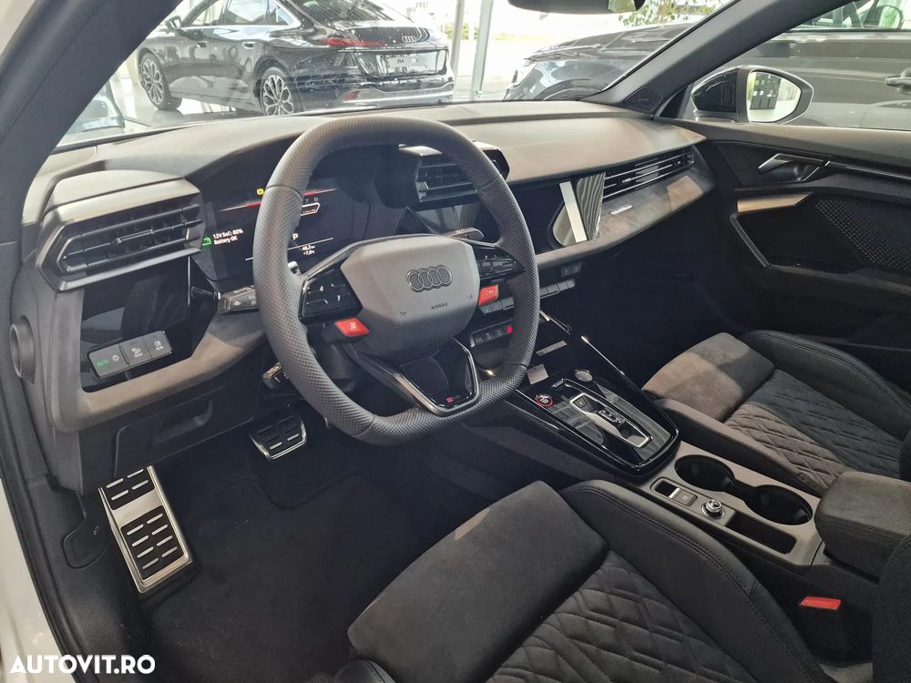 Audi RS3 TFSI quattro S tronic - 8