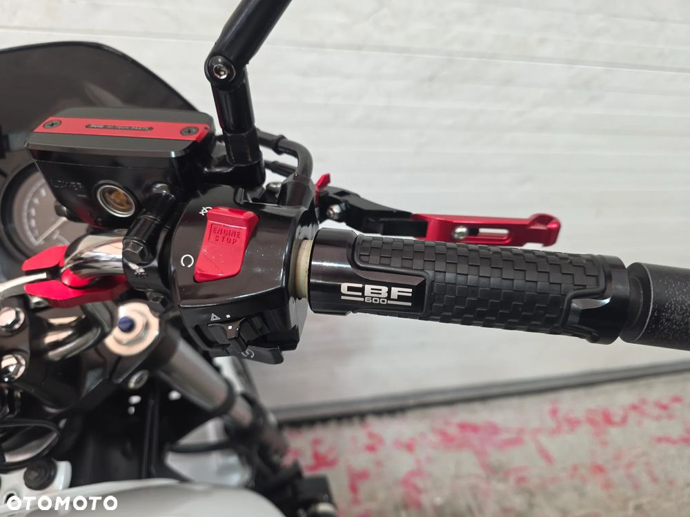 Honda CBF - 22