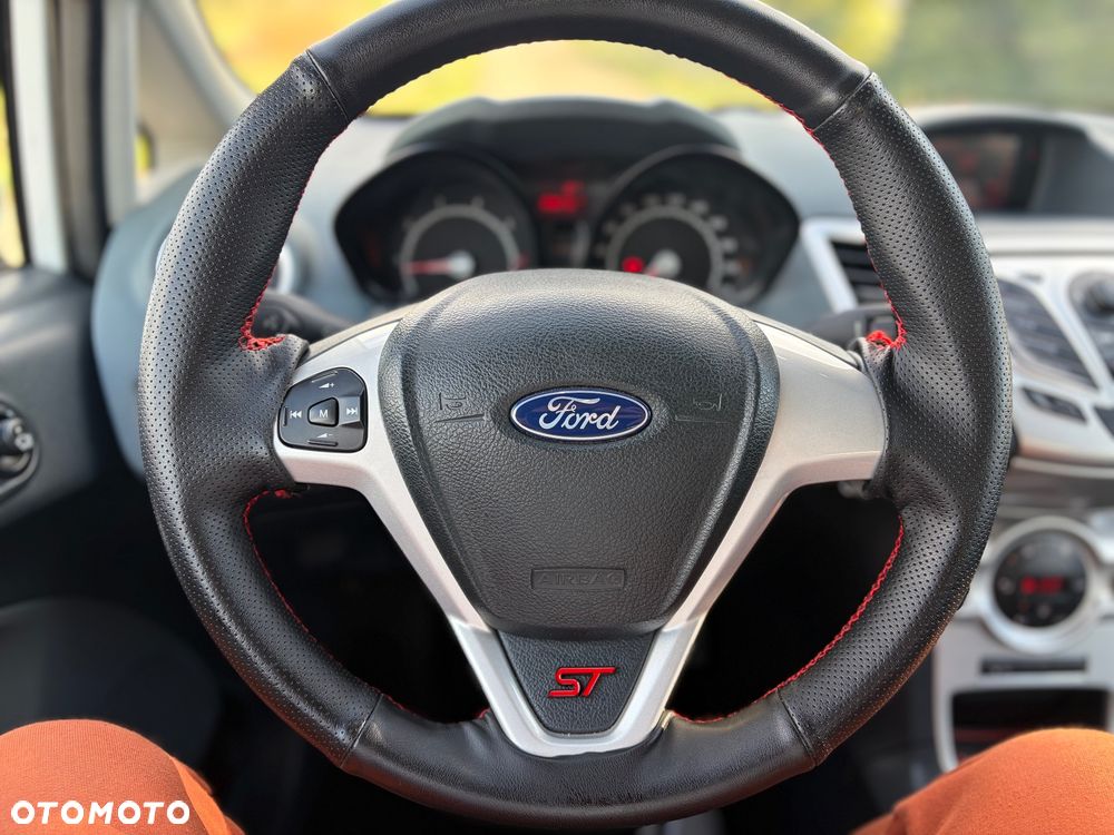 Ford Fiesta - 17