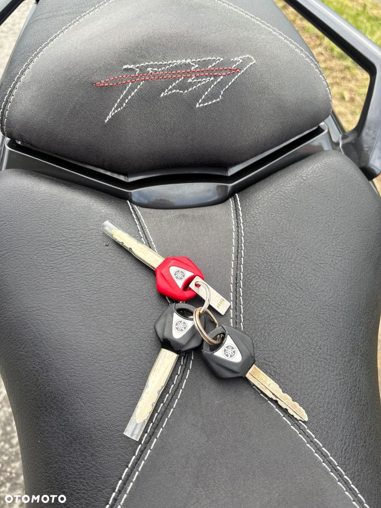 Yamaha FZ - 19