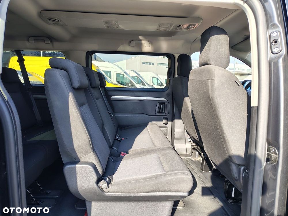 Peugeot Traveller - 8