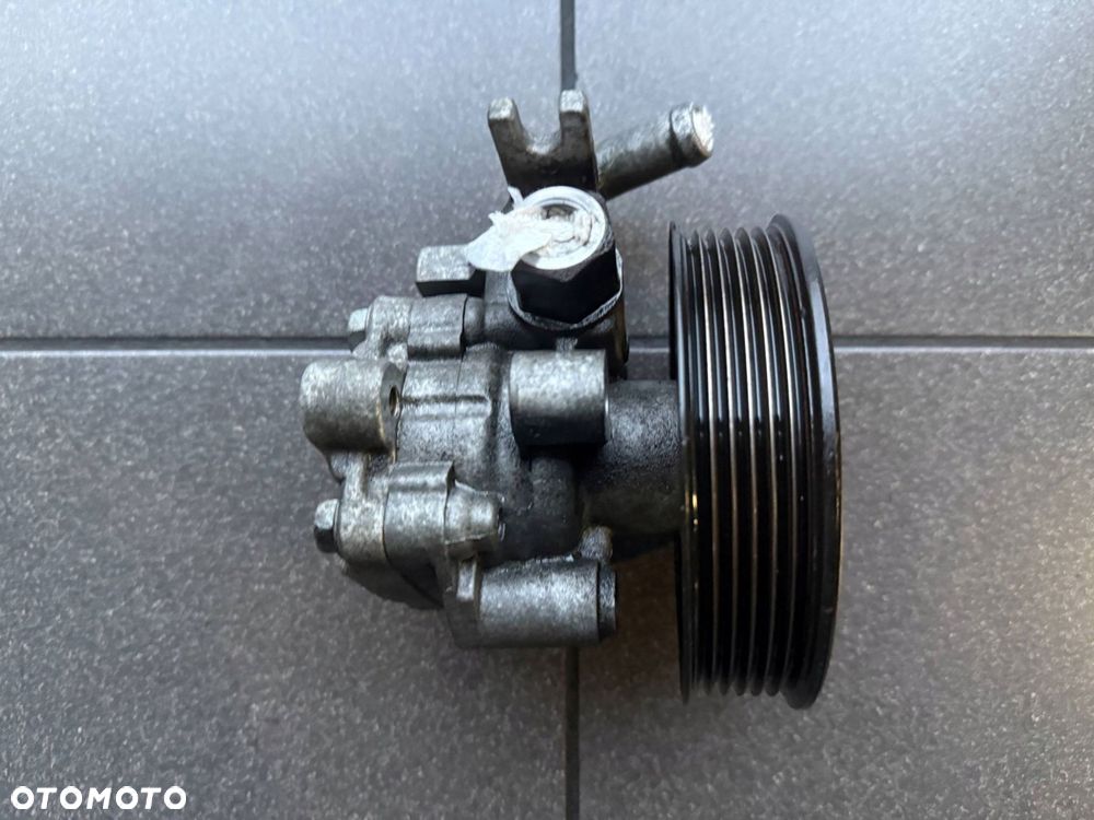 POMPA WSPOMAGANIA 2.0 CRDI KIA HYUNDAI 57100-2E300 - 3