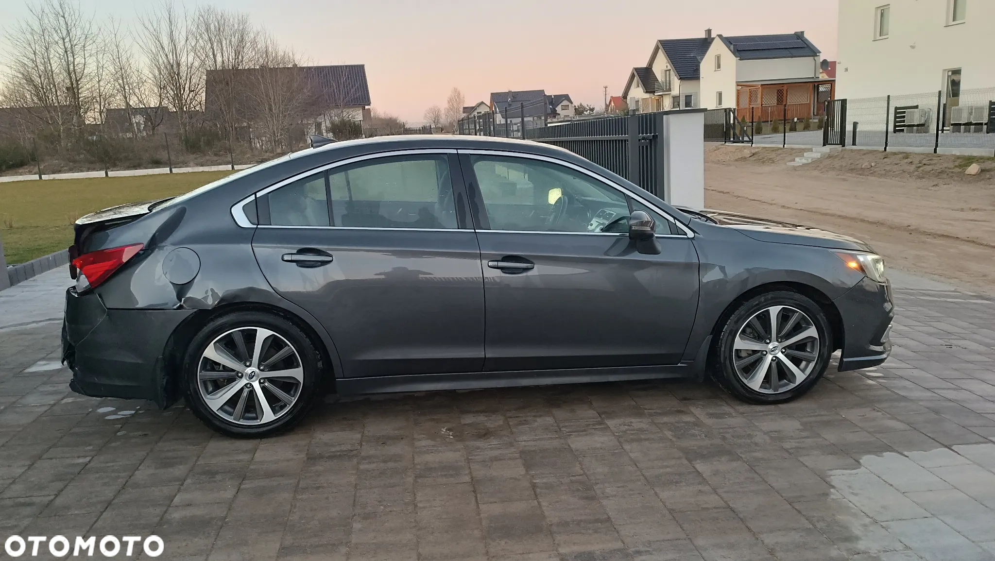 Subaru Legacy - 6
