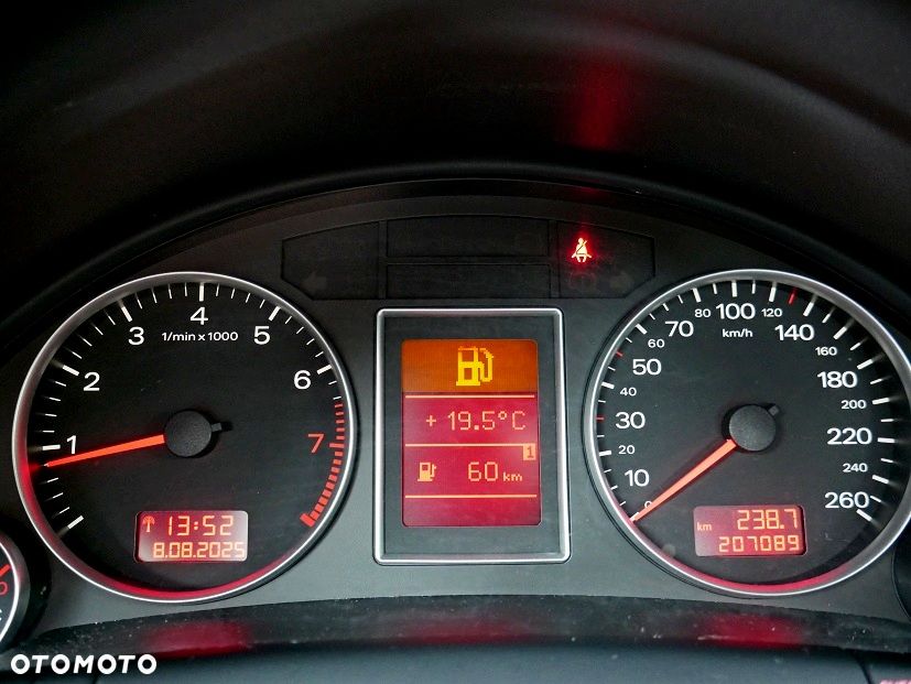 Audi A4 Limousine - 16