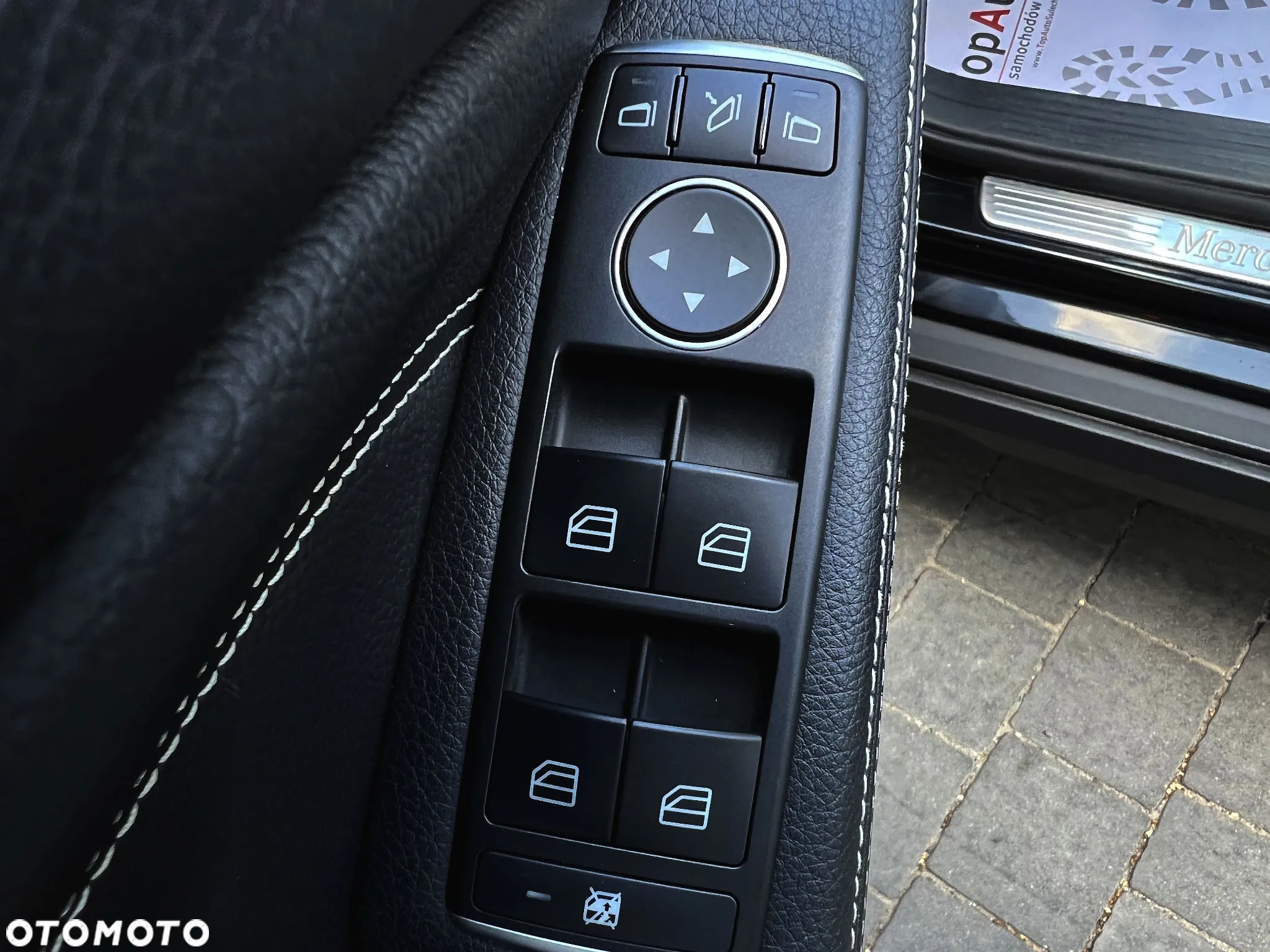 Mercedes-Benz GLA 250 7G-DCT - 22