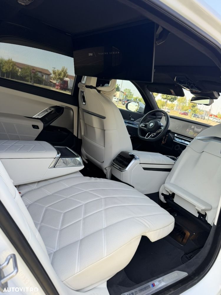 BMW Seria 7 740d xDrive MHEV - 22