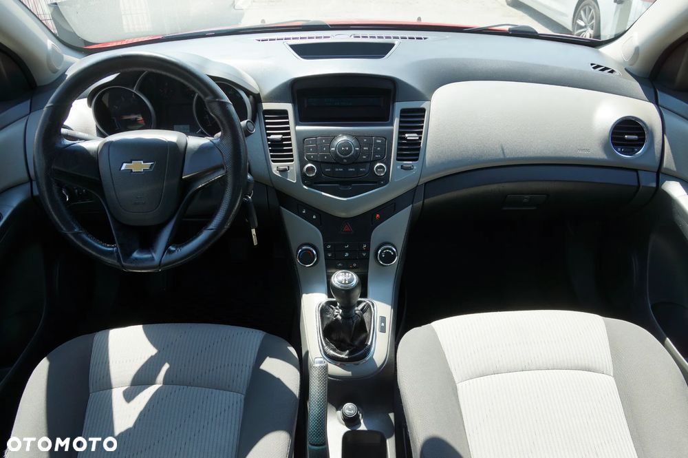 Chevrolet Cruze - 10