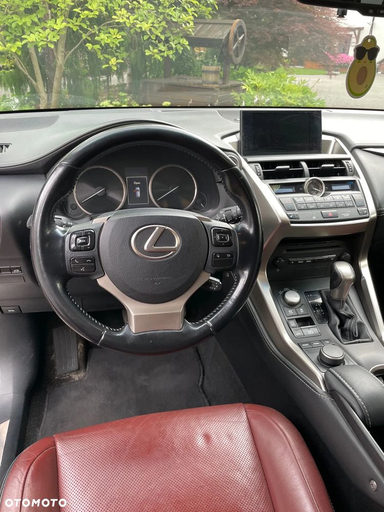 Lexus NX 300h Comfort AWD - 11