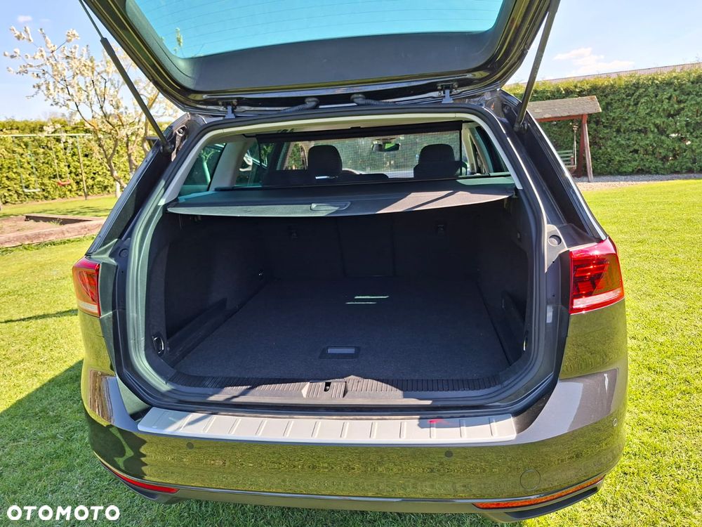 Volkswagen Passat Variant 2.0 TDI BMT Trendline - 11