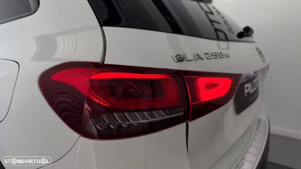 Mercedes-Benz GLA 250 e AMG Line - 10