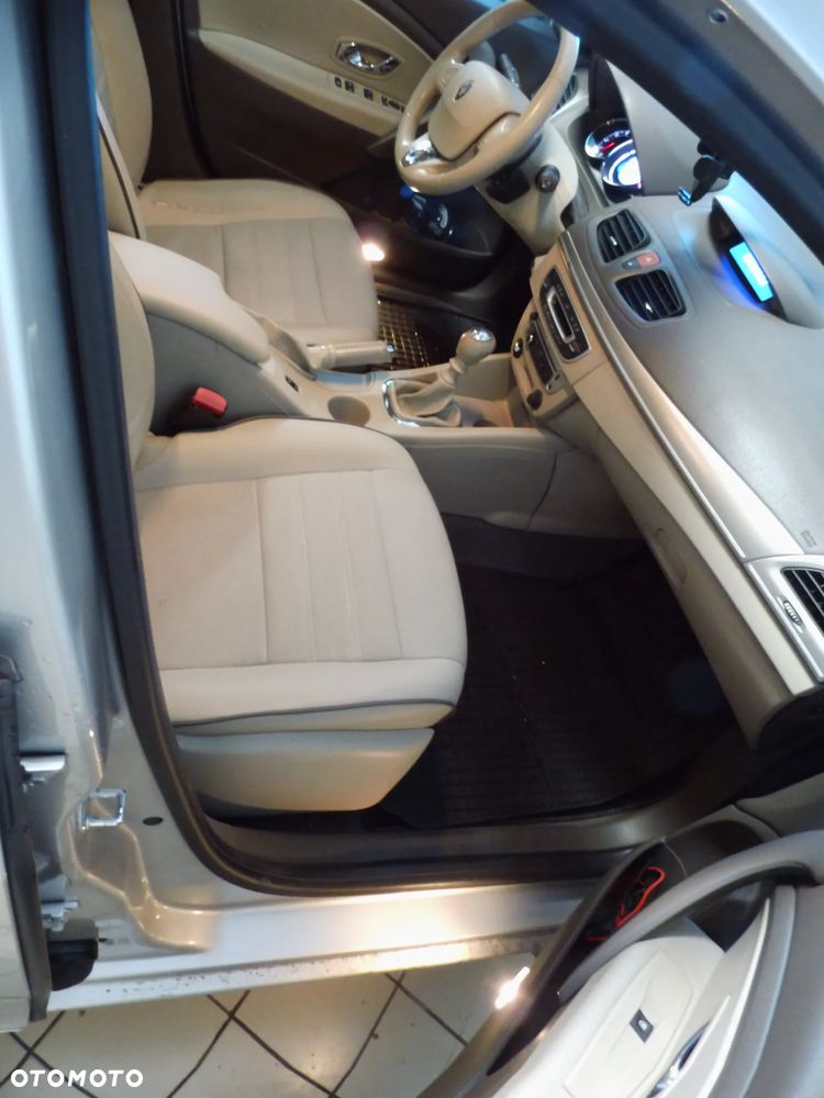 Renault Fluence 1.5 dCi Intens - 11