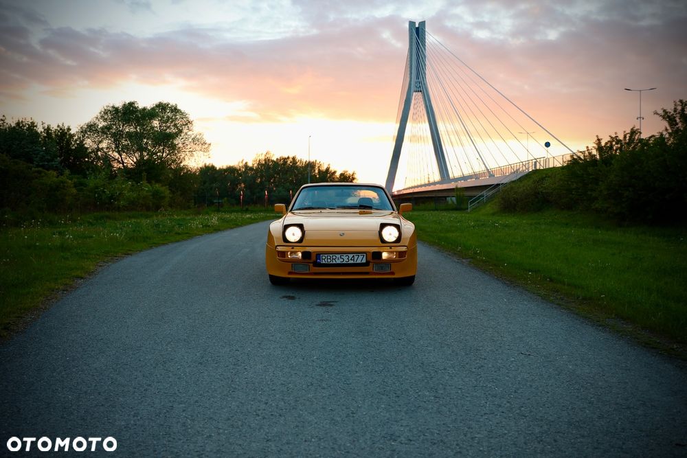 Porsche 944 - 4