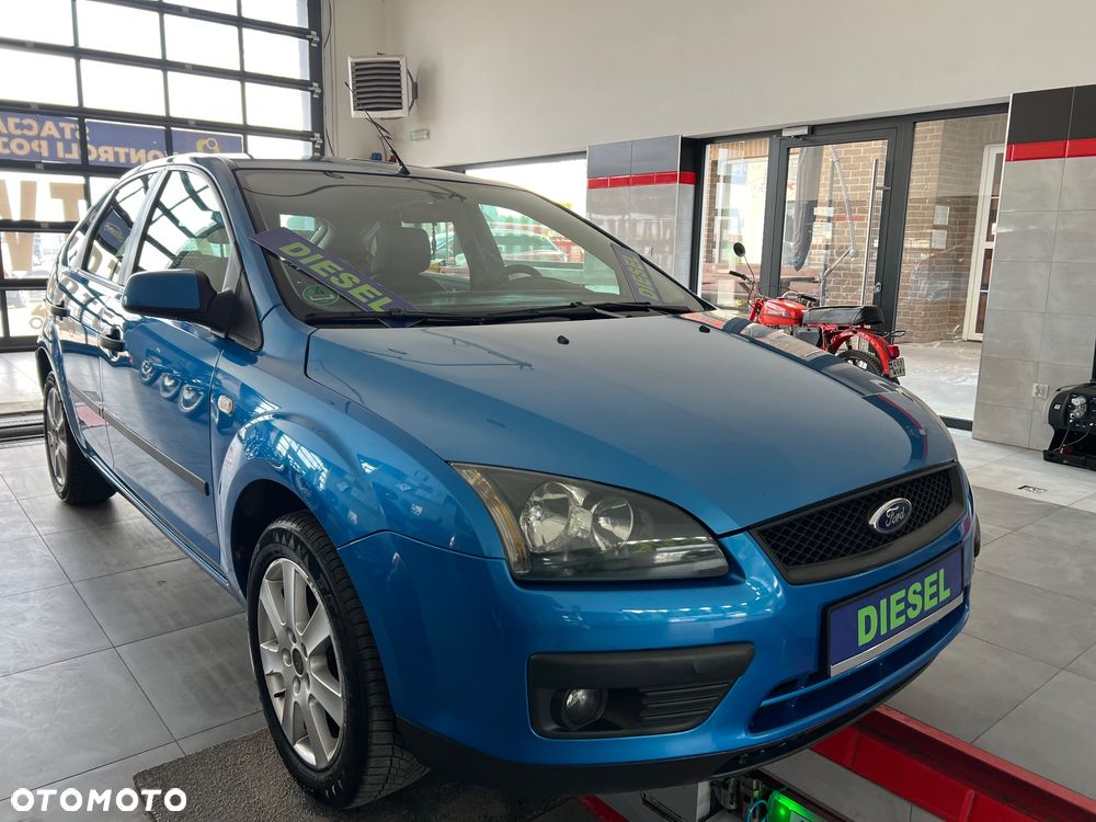 Ford Focus 1.6 TDCi DPF Ambiente - 11