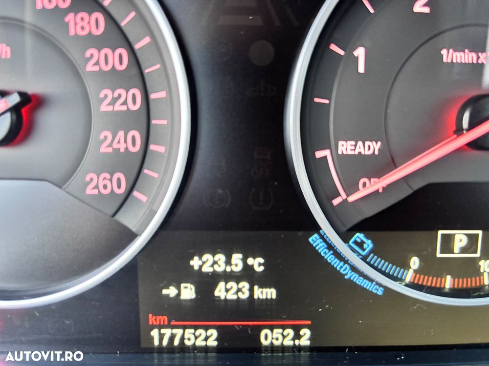BMW Seria 3 318d Aut. Luxury Line - 17