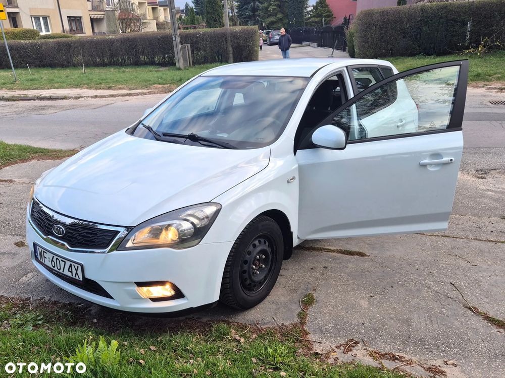 Kia Ceed 1.4 Comfort + - 7