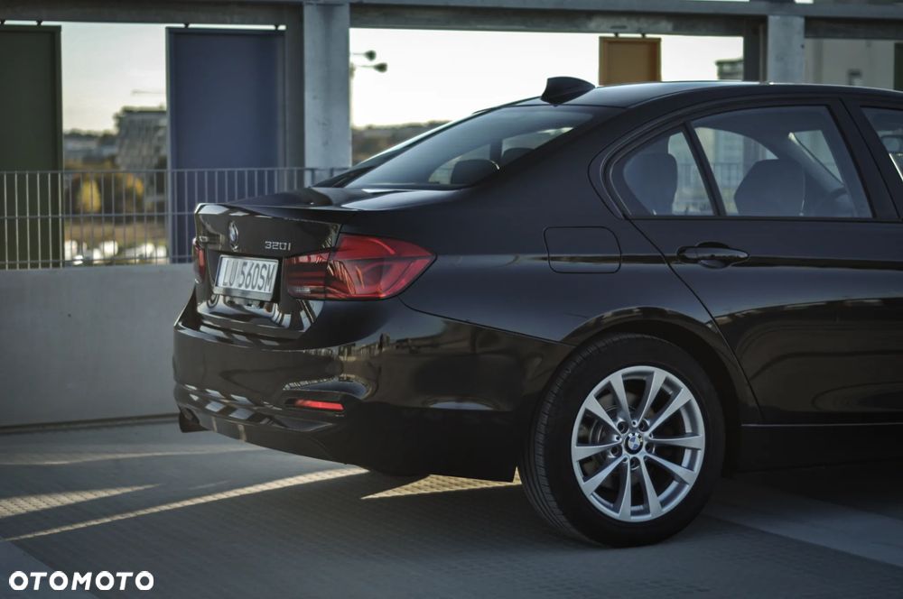 BMW Seria 3 320i Edition Luxury Line Purity - 7