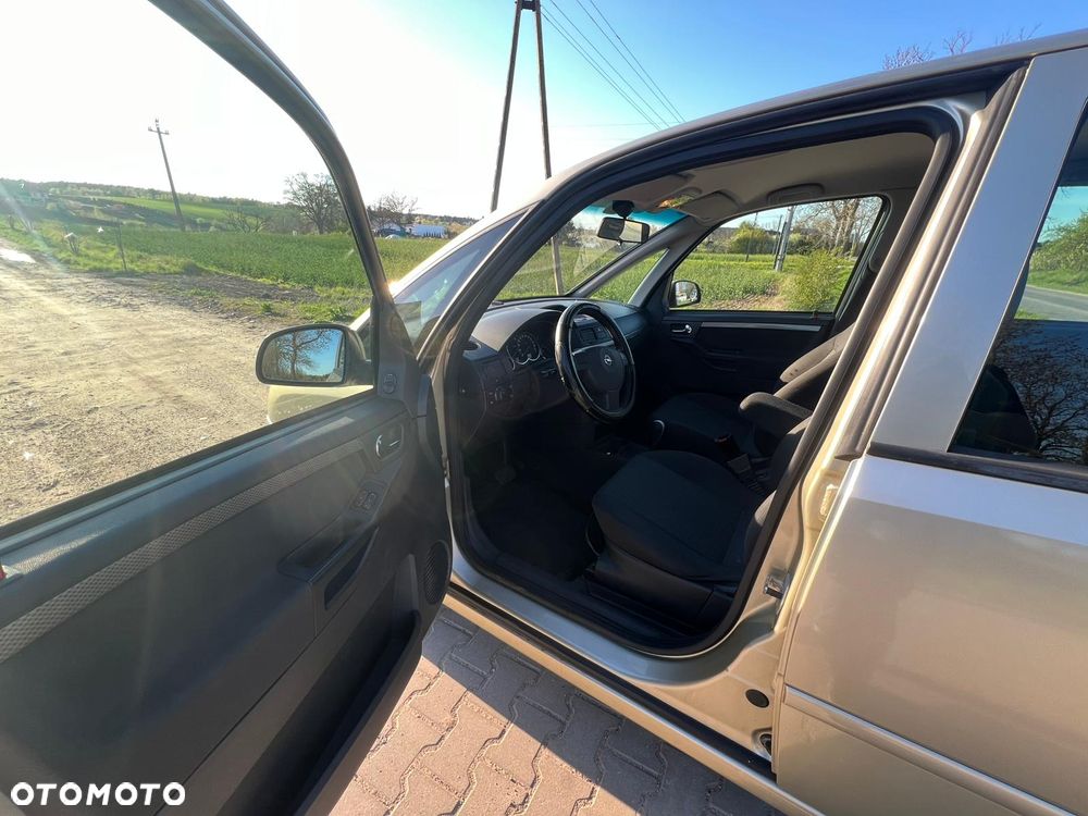 Opel Meriva 1.8 16V Cosmo Easytronic - 9