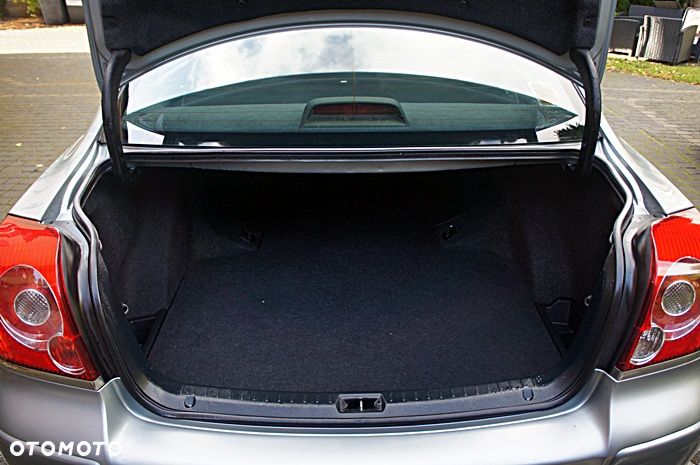 Toyota Avensis 2.0 D-4D Edition - 22