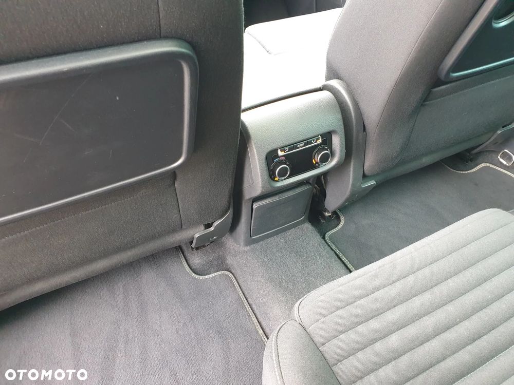 Volkswagen Sharan 2.0 TDI DSG BlueMotion Technology Cup - 22