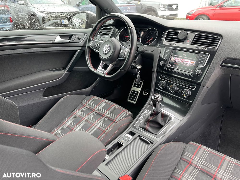 Volkswagen Golf 2.0 TSI BMT GTI Performance - 4