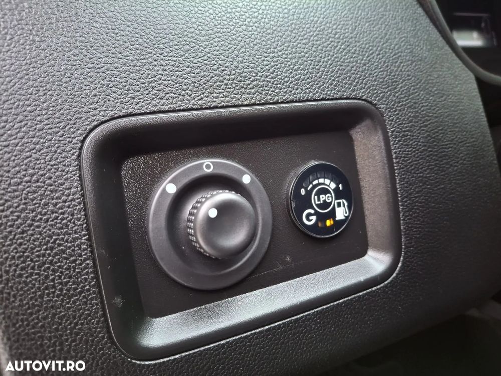 Dacia Duster 1.6 SCe Prestige jante 16" - 18