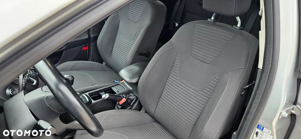Ford Focus - 22