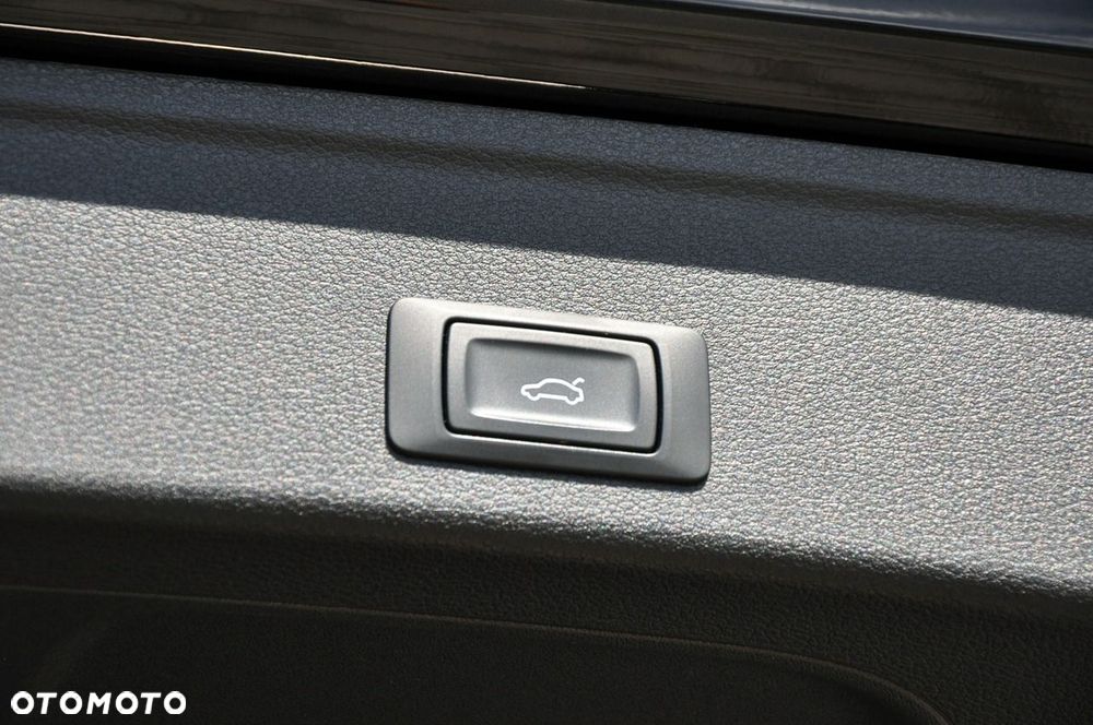 Audi A4 Avant 2.0 TDI S tronic - 26