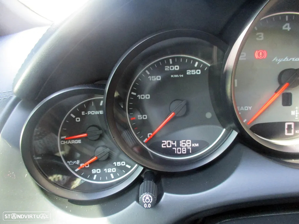 Porsche Cayenne S Hybrid - 15