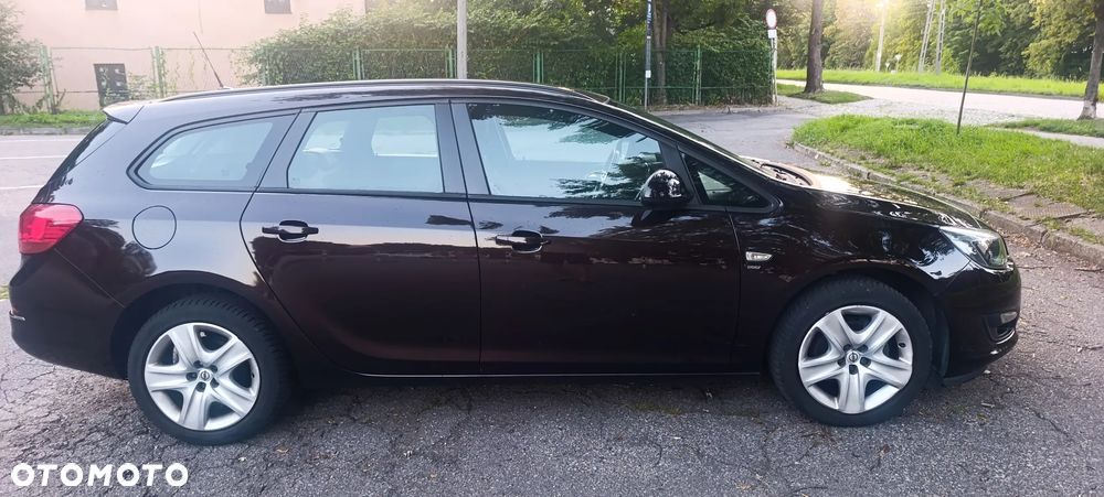 Opel Astra 1.4 Turbo Exklusiv - 10