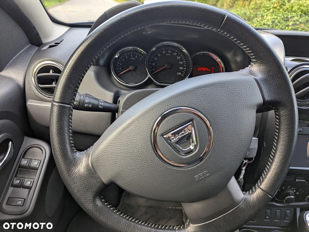 Dacia Duster 1.6 SCe Blackshadow S&S - 8