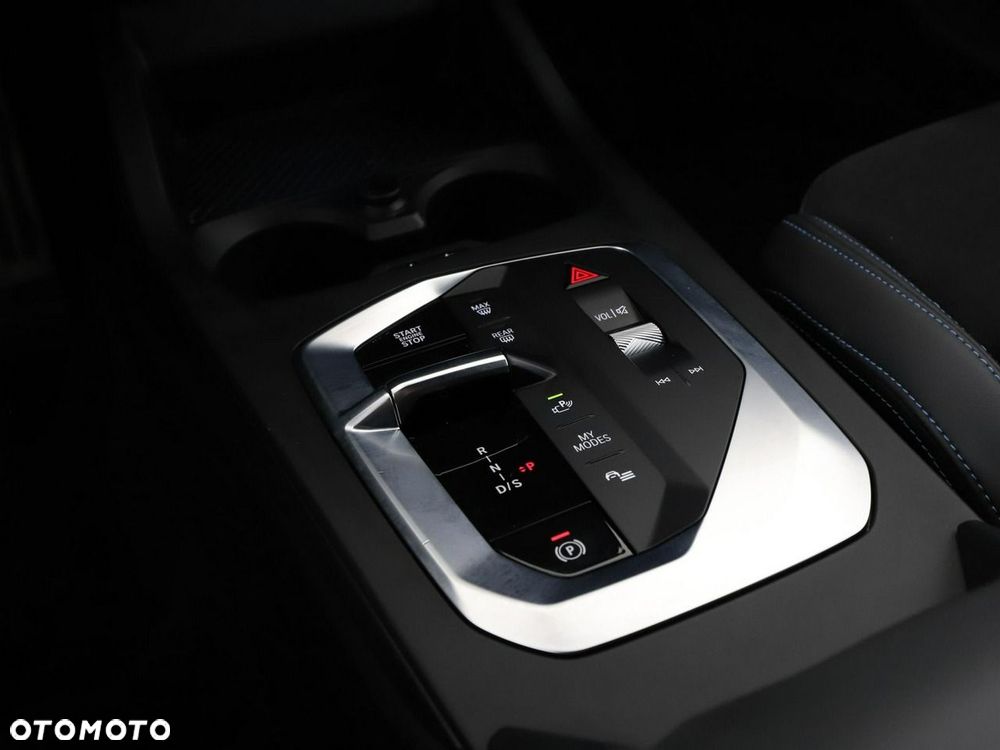 BMW Seria 1 120 mHEV - 30