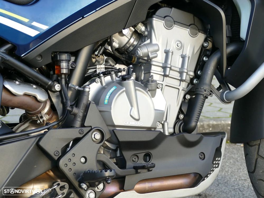 CF Moto 800MT - 16