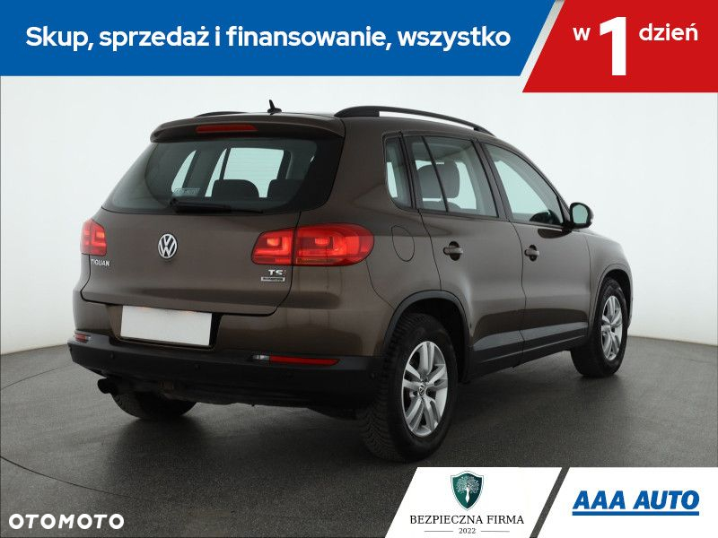 Volkswagen Tiguan - 6