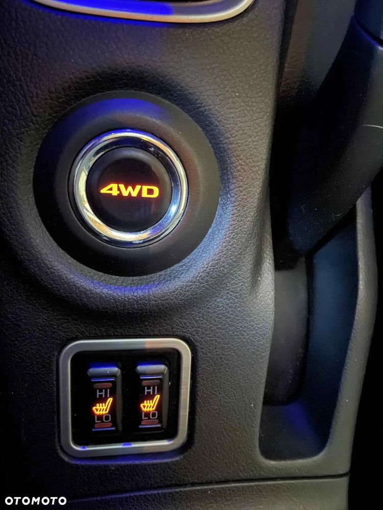 Mitsubishi Outlander 2.0 Instyle Navi 4WD CVT - 20