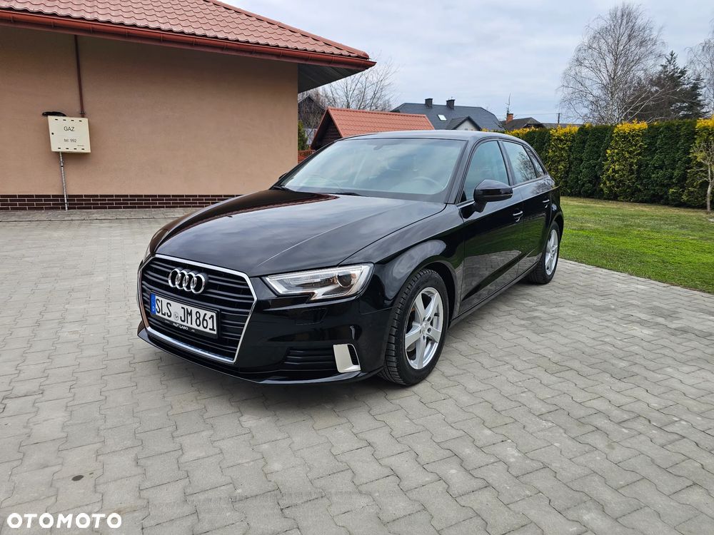 Audi A3 Sportback - 1