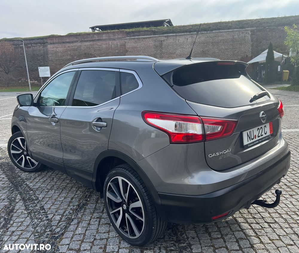 Nissan Qashqai 1.6 DCI ALL-MODE 4x4i TEKNA+ - 4