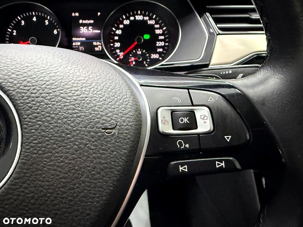 Volkswagen Passat 1.8 TSI (BlueMotion Technology) DSG Highline - 19