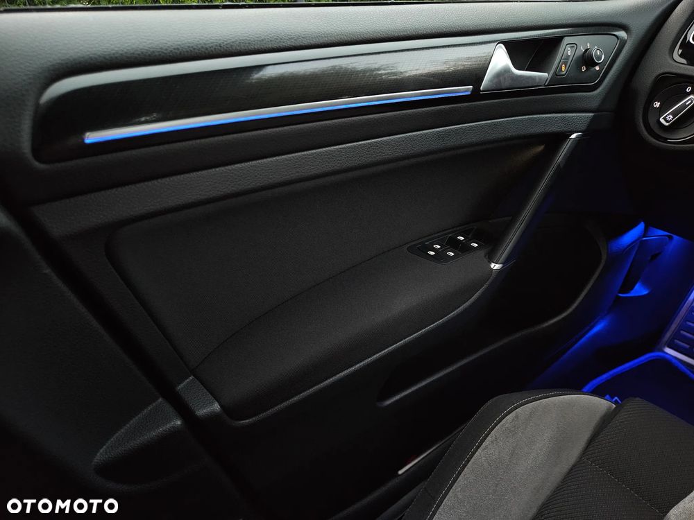 Volkswagen Golf R 4Motion BlueMotion Technology - 35