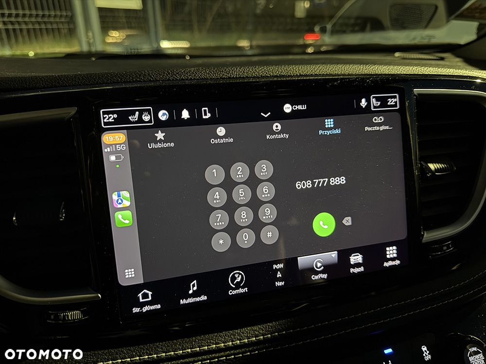 Chrysler Pacifica - 30