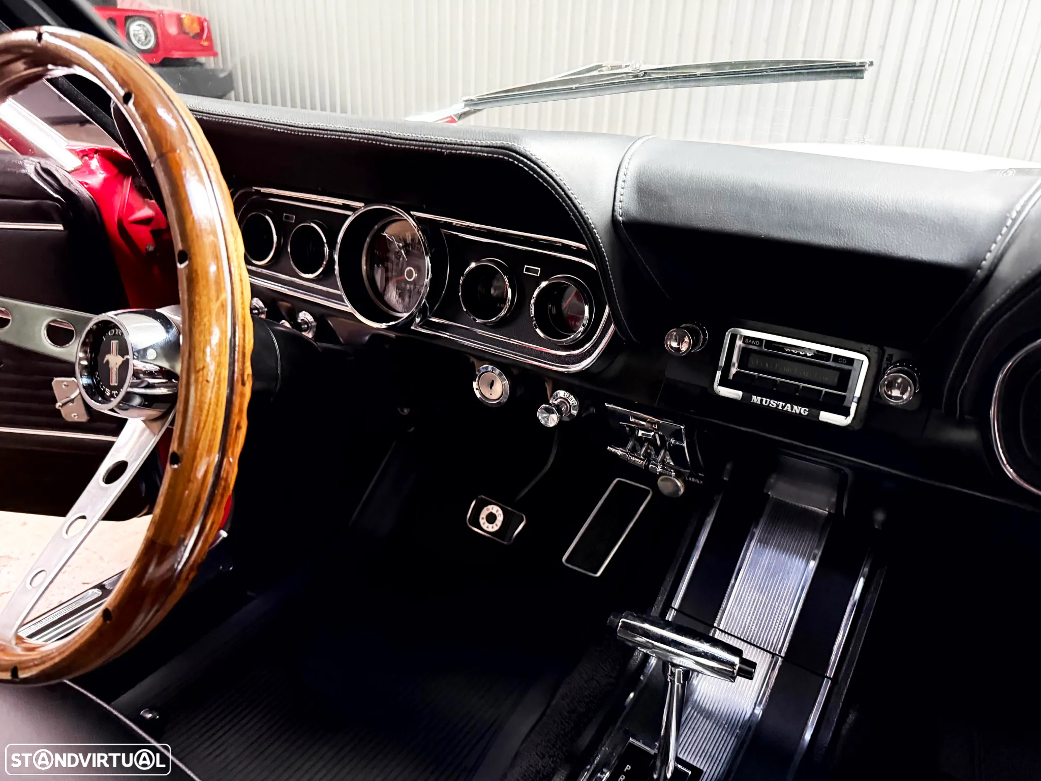 Ford Mustang - 38