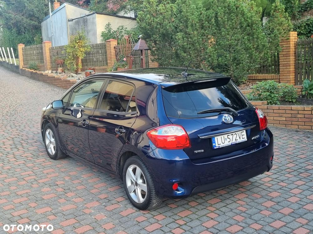 Toyota Auris 2010