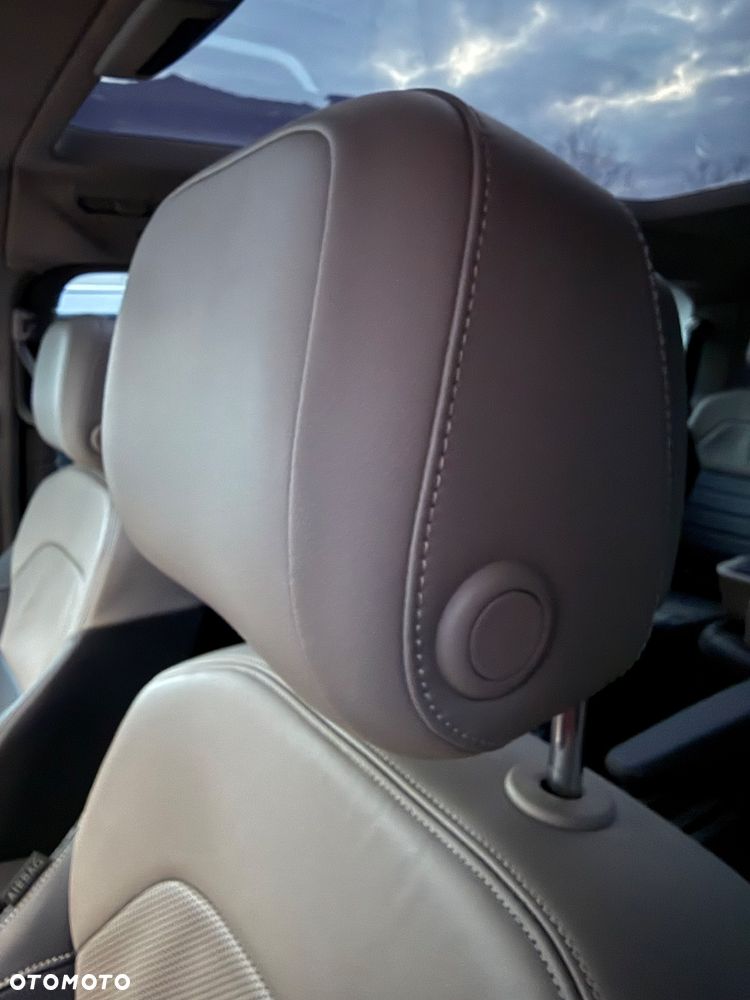 Volkswagen Multivan 2.0 TDI L2 Style DSG - 20