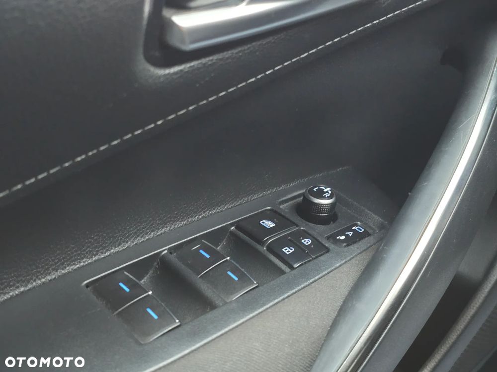 Toyota Corolla 1.8 Hybrid GPF Comfort - 32