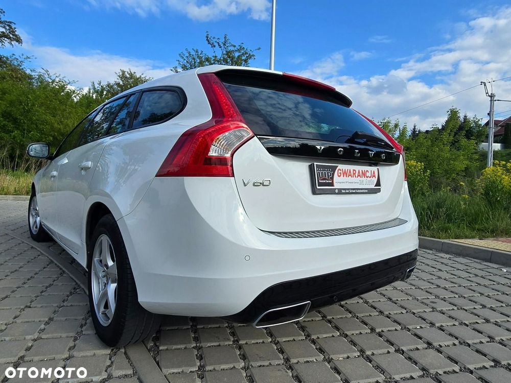 Volvo V60 D2 Geartronic Summum - 8