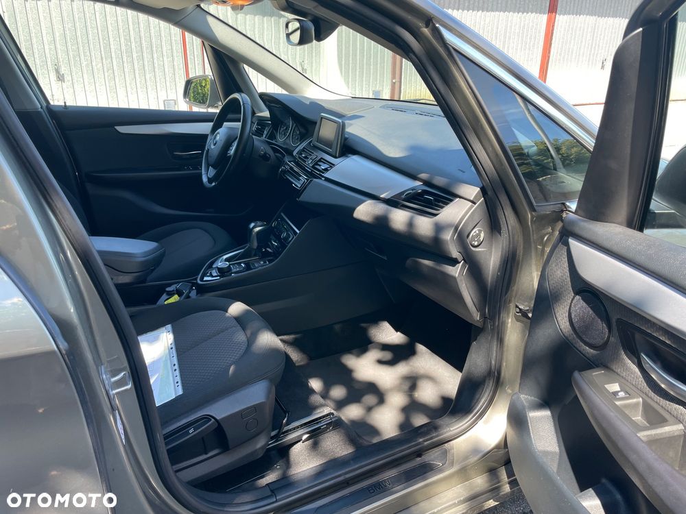 BMW Seria 2 218i - 23