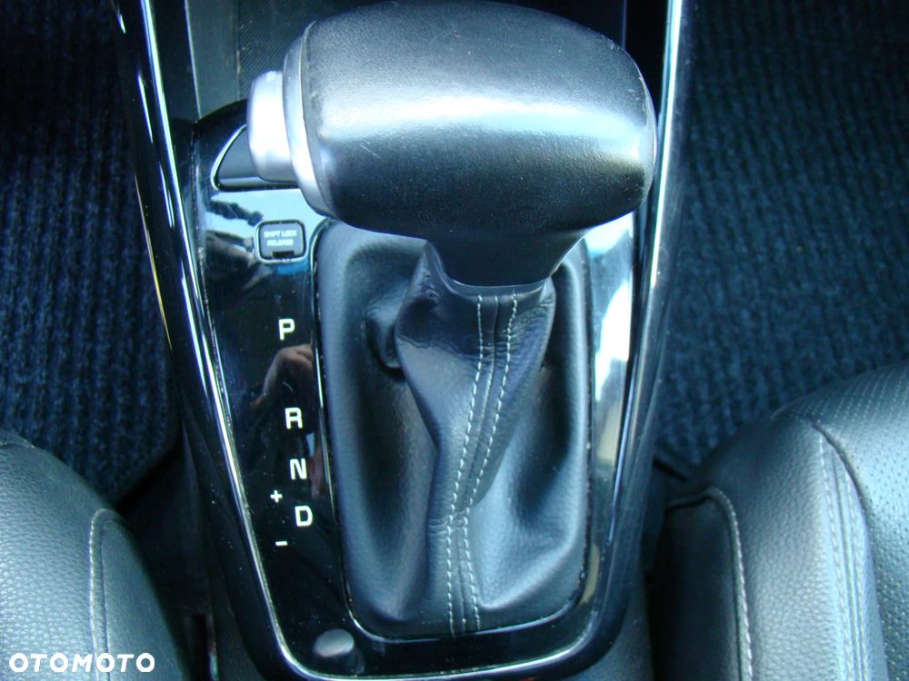 Kia Stonic 1.0 T-GDI DCT OPF Platinum Edition - 23